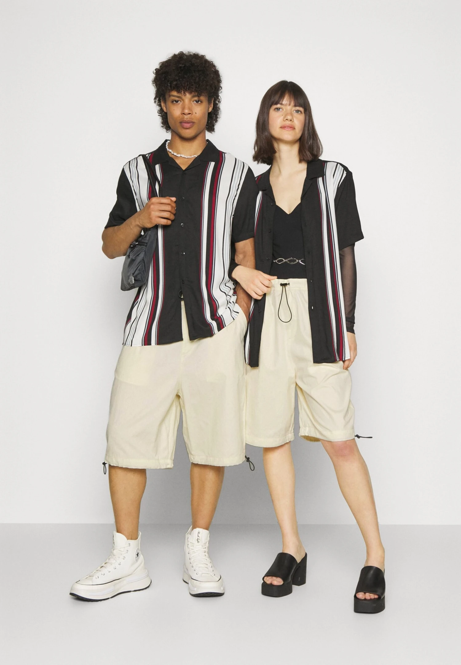 YOURTURN Genderless Parachute - Shorts - White 2 YOURTURN Genderless Parachute - Shorts - White - Afbeelding 2