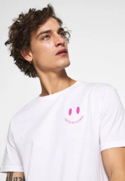 YOURTURN T-Shirt Print - White 11 YOURTURN T-Shirt Print - White -YOURTURN Verkoopwinkel 03ad498009f341568db55508455c21bb