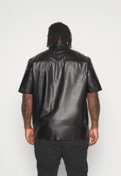 YOURTURN Unisex - Overhemd - Black -YOURTURN Verkoopwinkel 05f9152effb54de7978a057e4bf94874