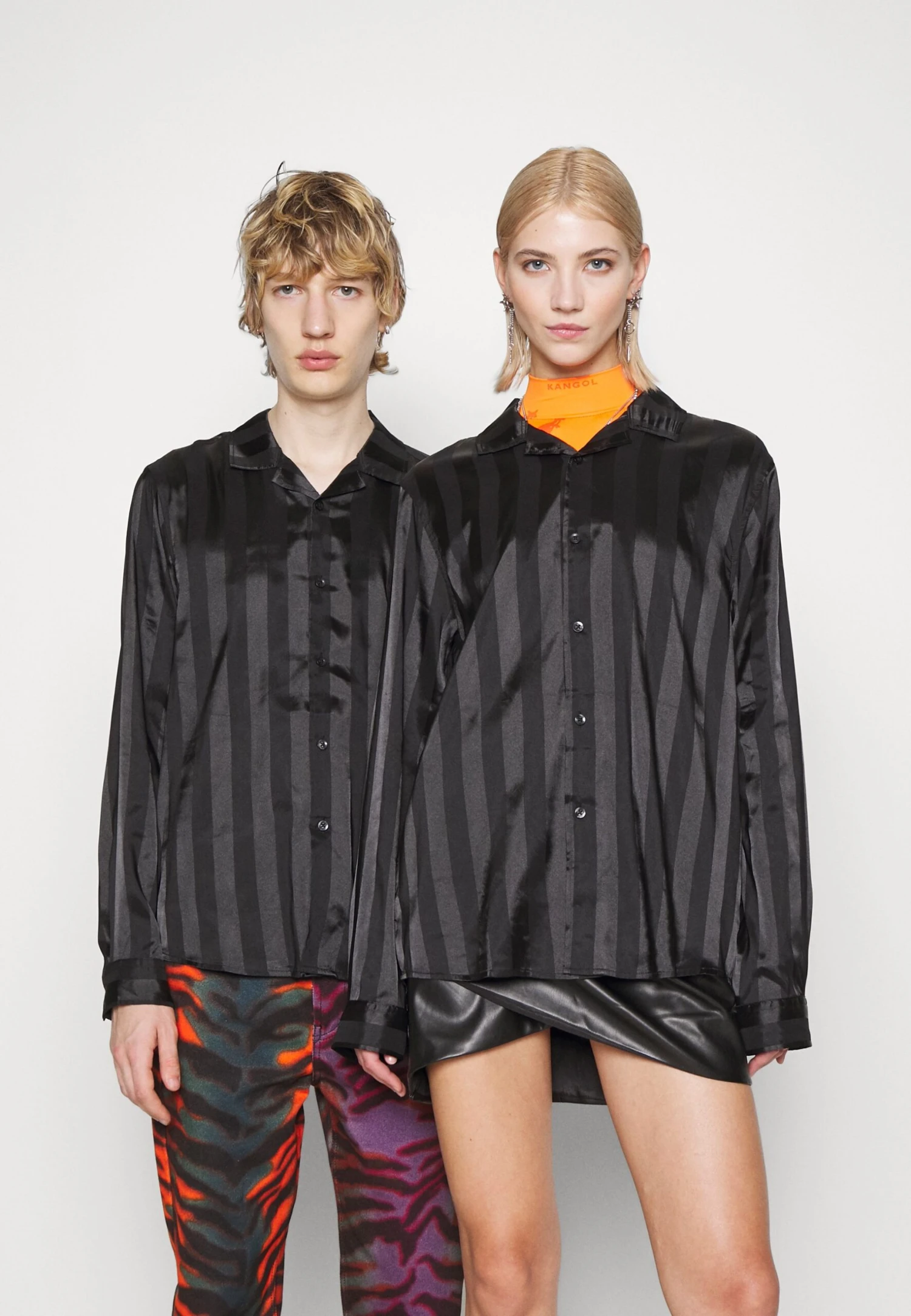 YOURTURN Festive Unisex - Overhemd - Black 1 YOURTURN Festive Unisex - Overhemd - Black