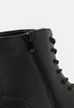 YOURTURN Veterboots - Black 11 YOURTURN Veterboots - Black -YOURTURN Verkoopwinkel 0db849e6441941bba0625771352e5e65