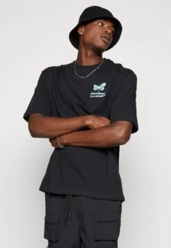 YOURTURN Chest Tee Unisex - T-Shirt Print - 802 - Black 9 YOURTURN Chest Tee Unisex - T-Shirt Print - 802 - Black -YOURTURN Verkoopwinkel 0df043f7336d4498b652bc179d5ab6ee