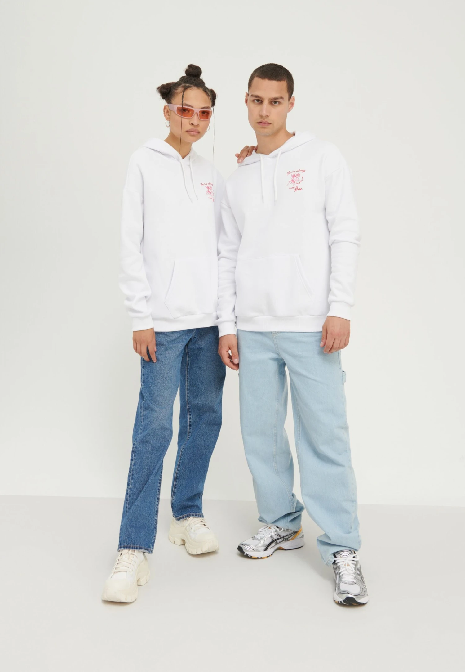 YOURTURN Heart Back Print Relaxed Hoodie Unisex - Hoodie - White 2 YOURTURN Heart Back Print Relaxed Hoodie Unisex - Hoodie - White - Afbeelding 2