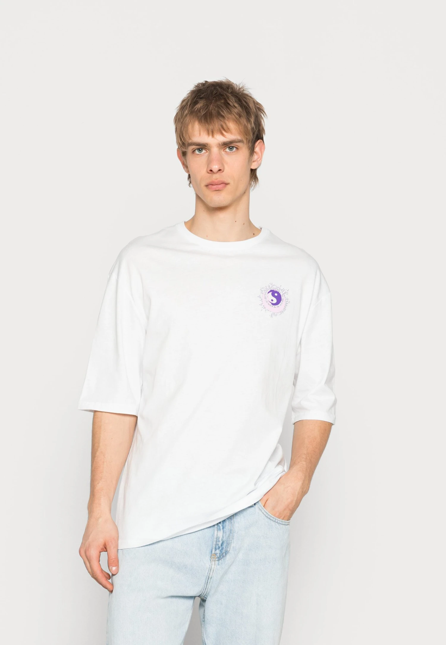 YOURTURN GOOD IN EVERYTHING GRAPHIC T-SHIRT UNISEX - T-shirt Print 3 YOURTURN GOOD IN EVERYTHING GRAPHIC T-SHIRT UNISEX - T-shirt Print - Afbeelding 3