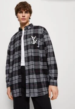 YOURTURN Unisex - Overhemdblouse - White/Black 9 YOURTURN Unisex - Overhemdblouse - White/Black -YOURTURN Verkoopwinkel 18e30a9a4fba4a42af17453c1dc89feb