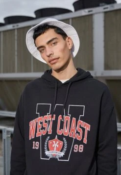 YOURTURN Sweater - Black 10 YOURTURN Sweater - Black -YOURTURN Verkoopwinkel 1f3154b9ede24ff39ade37160d75e6b6