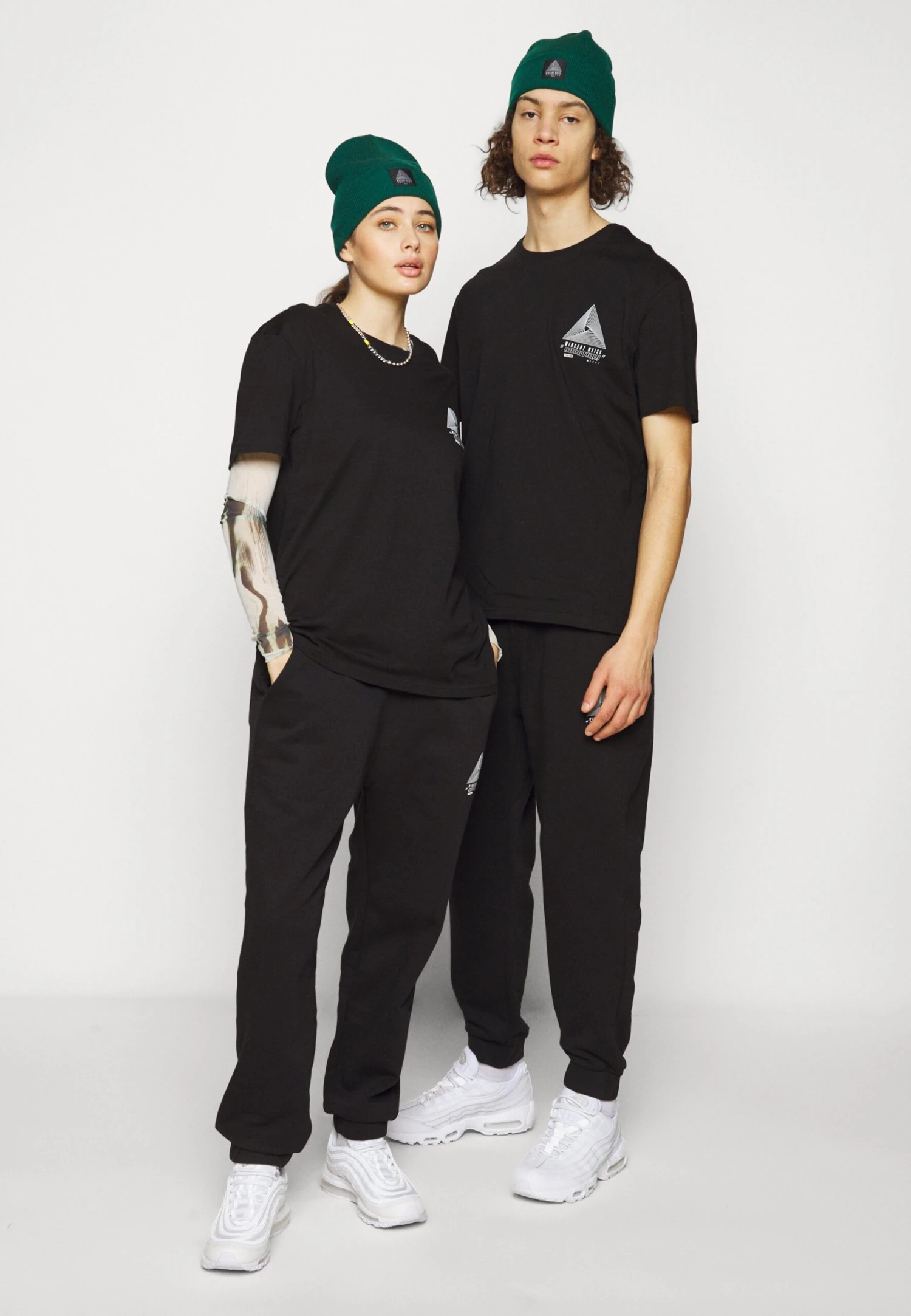 YOURTURN Wincent Weiss Basic - Trainingsbroek - Black 6 YOURTURN Wincent Weiss Basic - Trainingsbroek - Black - Afbeelding 6