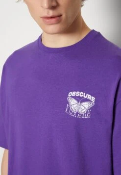 YOURTURN Nostalgia Future Tee Unisex - T-Shirt Print - Purple 11 YOURTURN Nostalgia Future Tee Unisex - T-Shirt Print - Purple -YOURTURN Verkoopwinkel 24a978bdabcd4cd6a1b0dca363cb0175