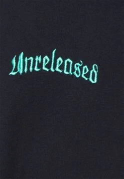 YOURTURN Graphic Tee Wincent Weiss Tee - T-Shirt Print - Black 5 YOURTURN Graphic Tee Wincent Weiss Tee - T-Shirt Print - Black -YOURTURN Verkoopwinkel 25abfad14870499eb62e44e0cc6cbdab