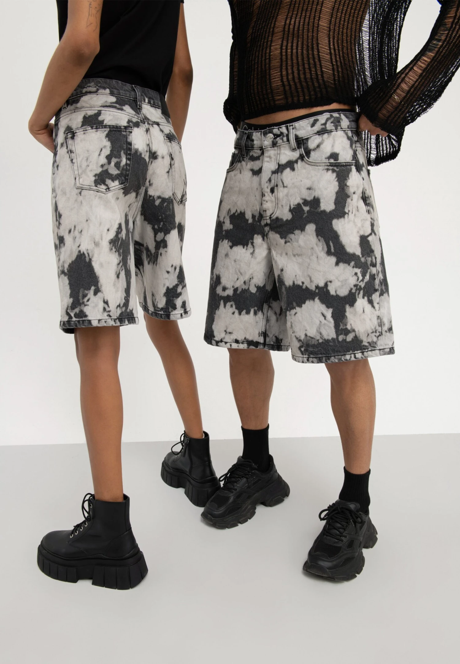 YOURTURN Unisex - Jeansshort - Black Denim 3 YOURTURN Unisex - Jeansshort - Black Denim - Afbeelding 3