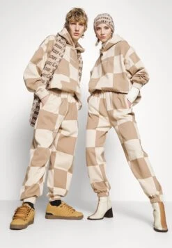 YOURTURN Unisex - Trainingsbroek - Beige 9 YOURTURN Unisex - Trainingsbroek - Beige -YOURTURN Verkoopwinkel 2f48d23f3312422db61e596429ac6121