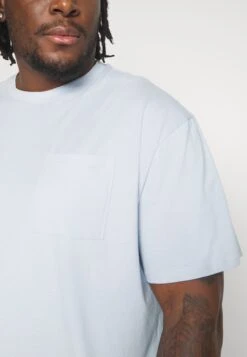 YOURTURN Unisex 2 Pack- T-Shirt Basic - Light Blue/Dark Blue 15 YOURTURN Unisex 2 Pack- T-Shirt Basic - Light Blue/Dark Blue -YOURTURN Verkoopwinkel 38112a41675c40fe9ecd8e37b289cea3