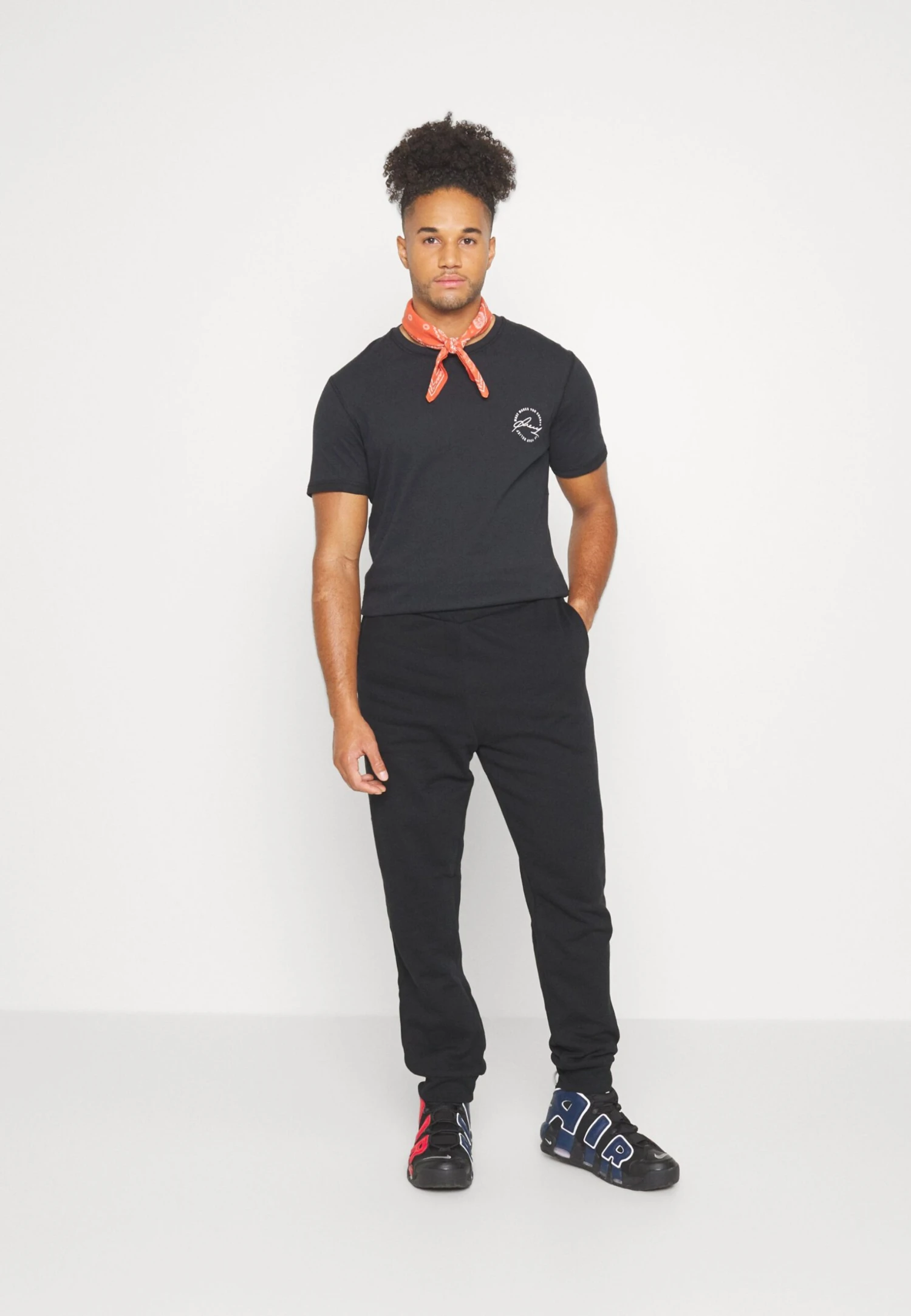 YOURTURN Unisex - Trainingsbroek - Black 5 YOURTURN Unisex - Trainingsbroek - Black - Afbeelding 5