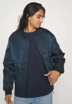 YOURTURN 3Pack Unisex - T-Shirt Basic - Olive, Beige, Dark Blue 13 YOURTURN 3Pack Unisex - T-Shirt Basic - Olive, Beige, Dark Blue -YOURTURN Verkoopwinkel 5b3b0b549208478d880117e283d8c958