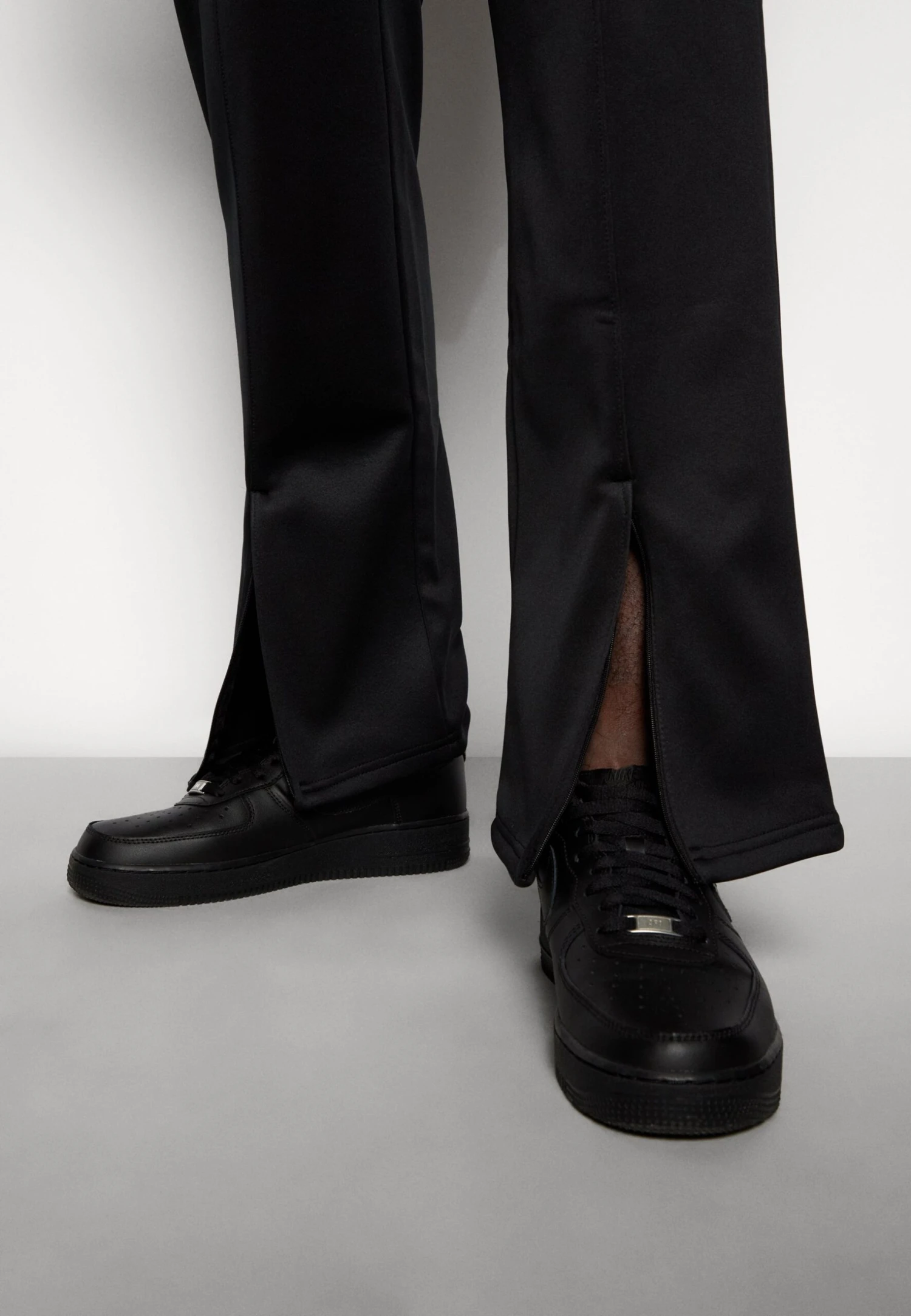 YOURTURN Unisex - Trainingsbroek - Black 6 YOURTURN Unisex - Trainingsbroek - Black - Afbeelding 6