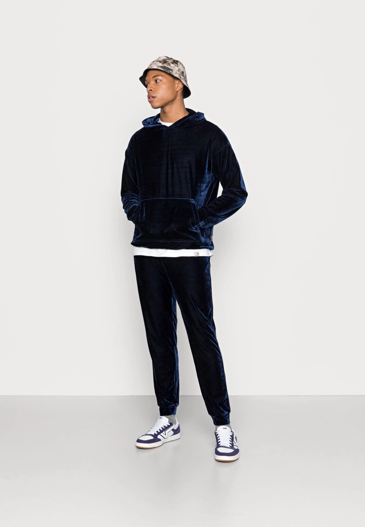 YOURTURN Festive Hoodie Unisex - Hoodie - Dark Blue 2 YOURTURN Festive Hoodie Unisex - Hoodie - Dark Blue - Afbeelding 2