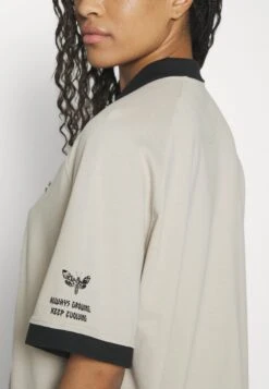 YOURTURN Multi Placement Polo - Poloshirt - Tan -YOURTURN Verkoopwinkel 64bc182ade6a47d5a575cc07abbd7029