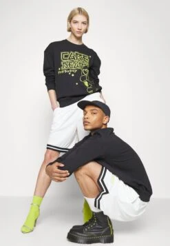 YOURTURN Unisex - Shorts - White 9 YOURTURN Unisex - Shorts - White -YOURTURN Verkoopwinkel 6f5ad2a77f02486f8de5bd002f616c64