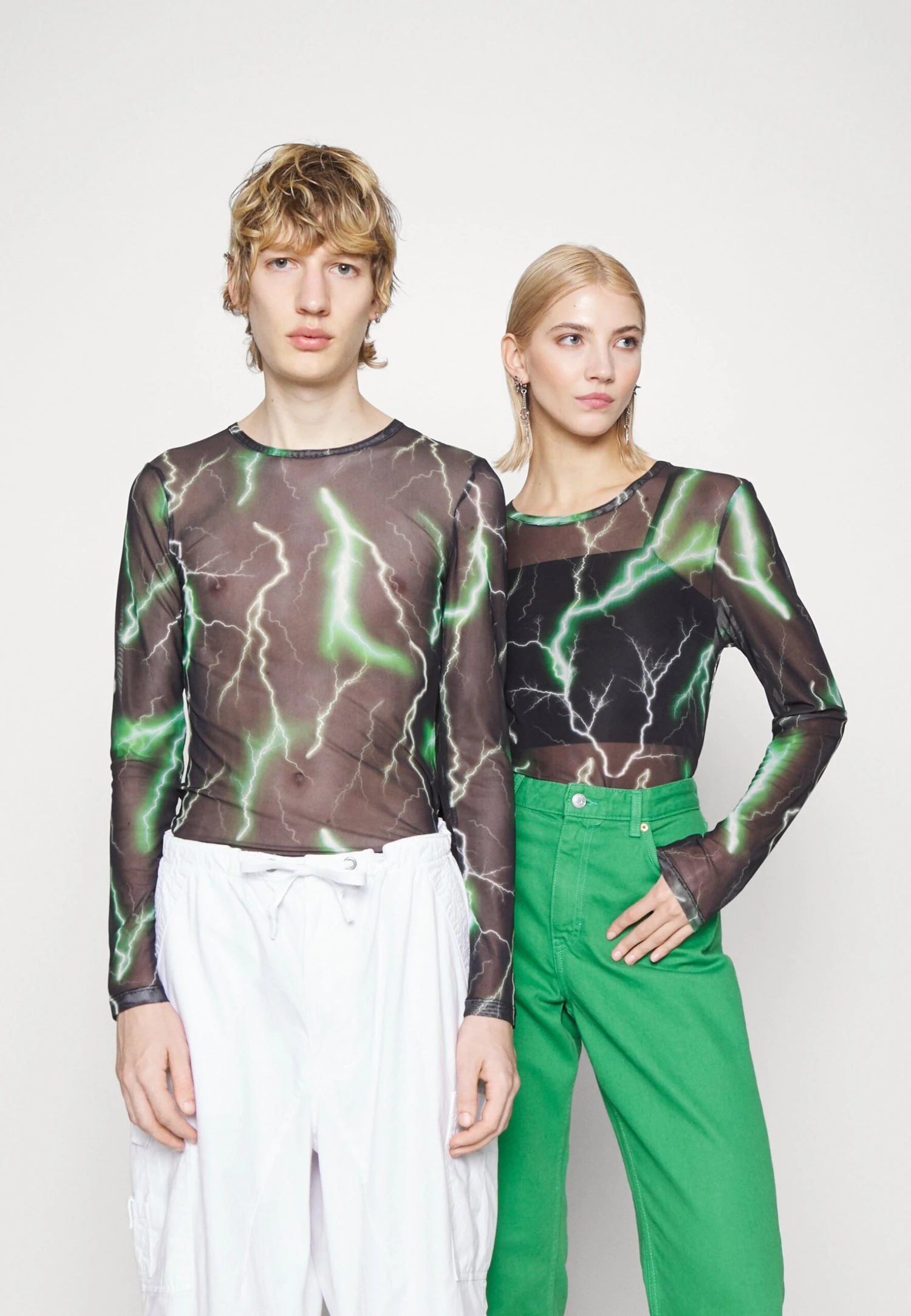 YOURTURN Unisex - Longsleeve -Black 1 YOURTURN Unisex - Longsleeve -Black