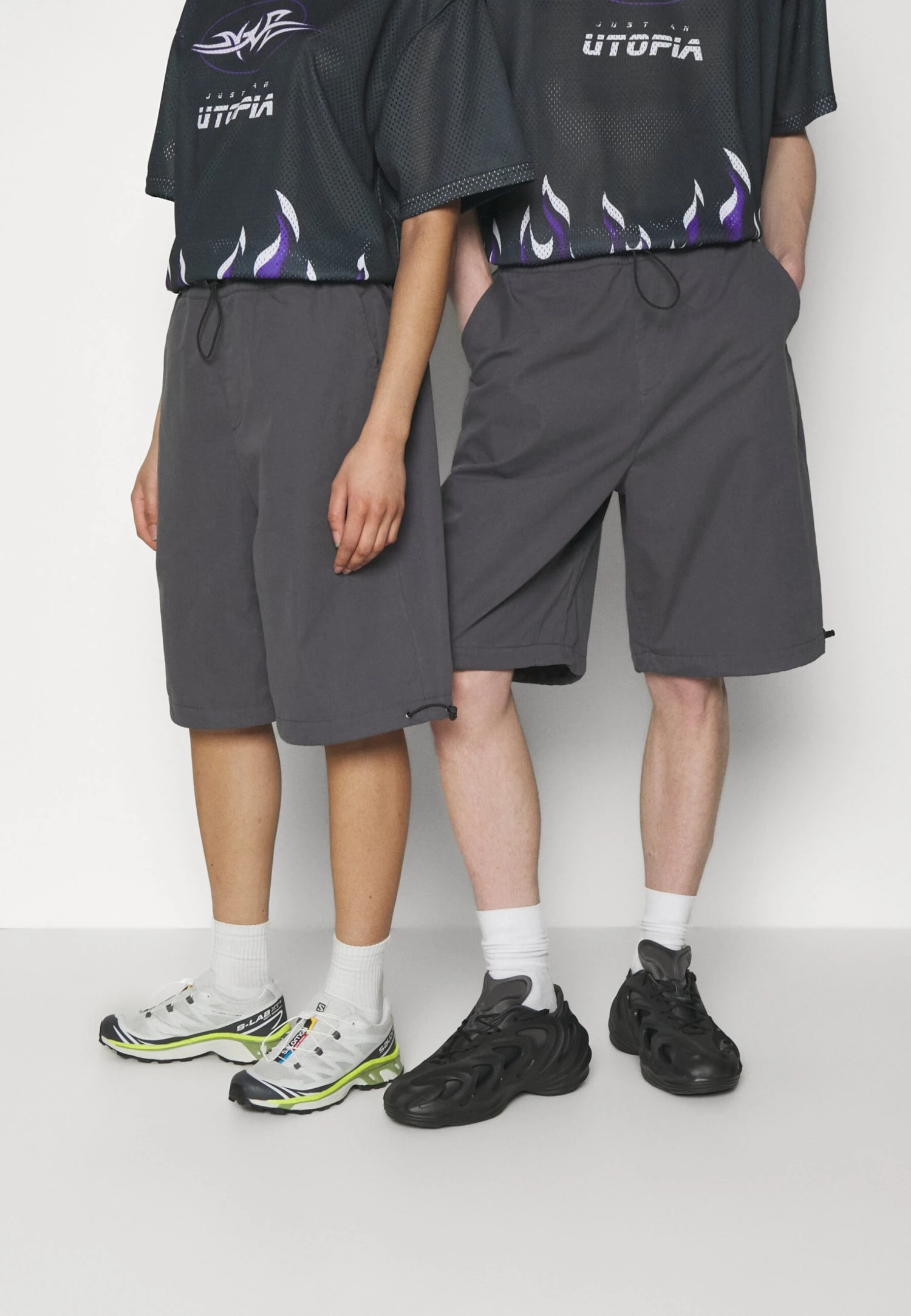 YOURTURN Genderless Parachute - Shorts - Dark Grey 1 YOURTURN Genderless Parachute - Shorts - Dark Grey