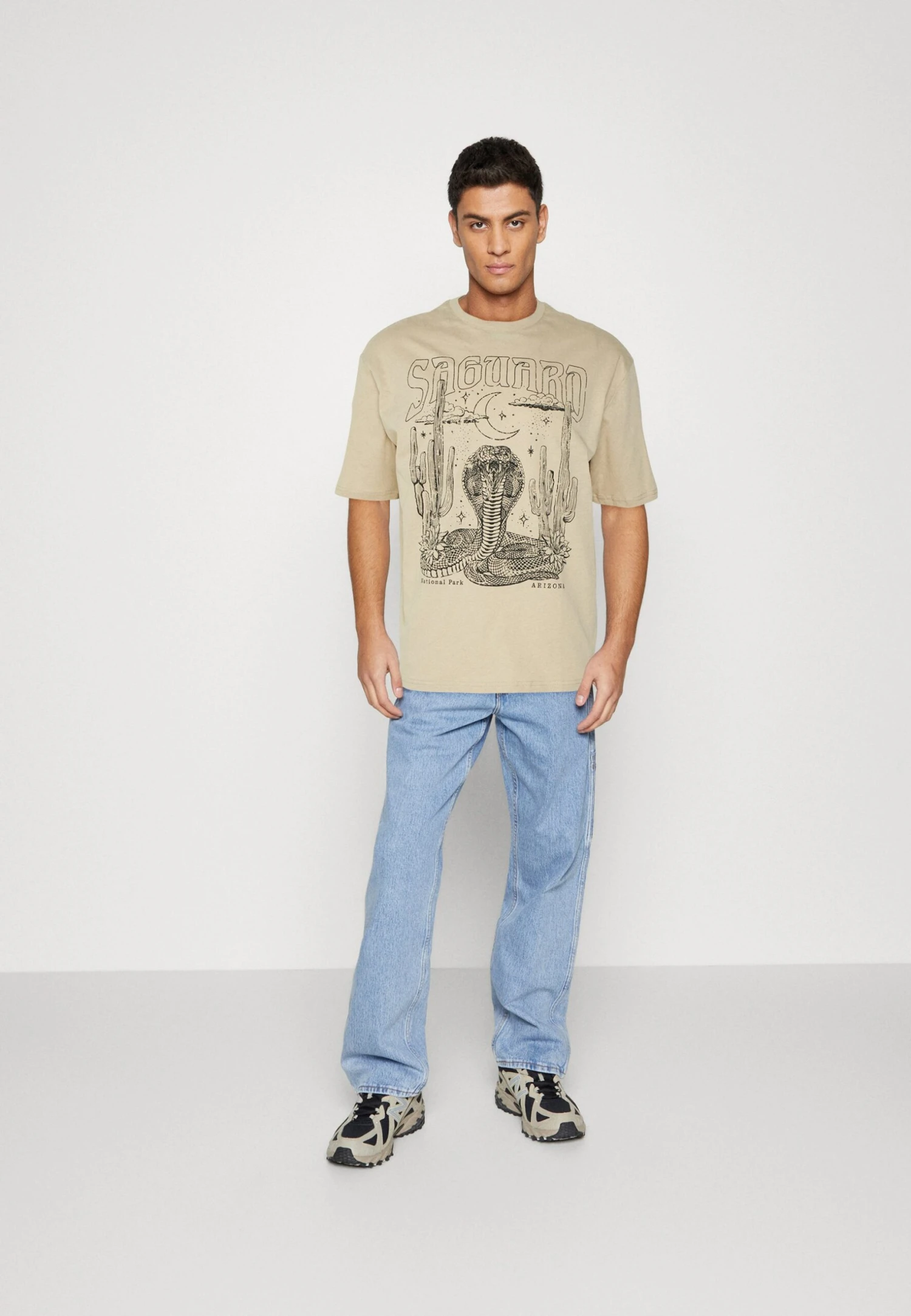 YOURTURN Unisex - T-Shirt Print - Tan 2 YOURTURN Unisex - T-Shirt Print - Tan - Afbeelding 2