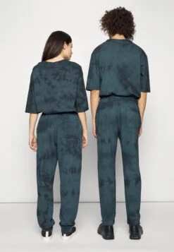 YOURTURN Wincent Weiss Unisex - Trainingsbroek - Black -YOURTURN Verkoopwinkel 75467c5fd12b4e389a04cb1b2fb248ff