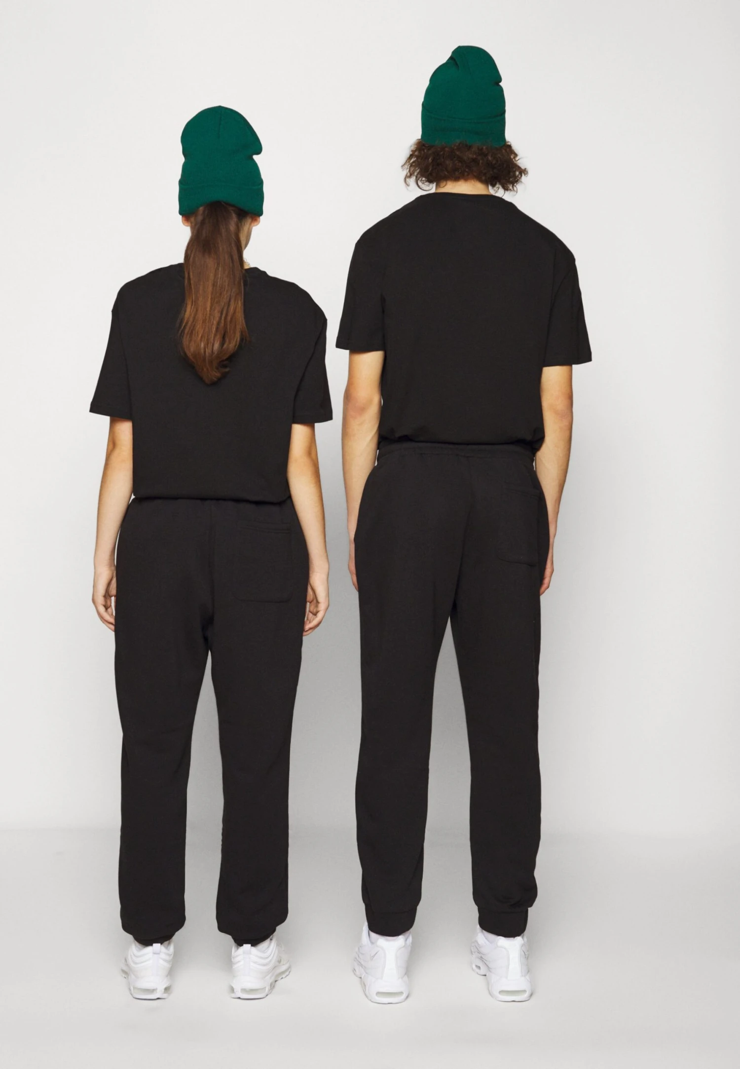 YOURTURN Wincent Weiss Basic - Trainingsbroek - Black 5 YOURTURN Wincent Weiss Basic - Trainingsbroek - Black - Afbeelding 5