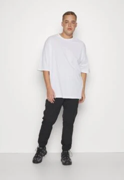 YOURTURN Unisex 3 Pack- T-Shirt Basic - White/Lilac/Black 18 YOURTURN Unisex 3 Pack- T-Shirt Basic - White/Lilac/Black -YOURTURN Verkoopwinkel 7d9c4d03c4054ce098a931d778e37683