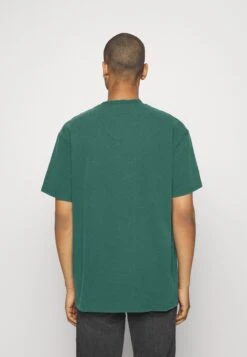 YOURTURN Unisex - T-Shirt Basic - Dark Green 7 YOURTURN Unisex - T-Shirt Basic - Dark Green -YOURTURN Verkoopwinkel 83a64366a21b4d908431d953bb16e610