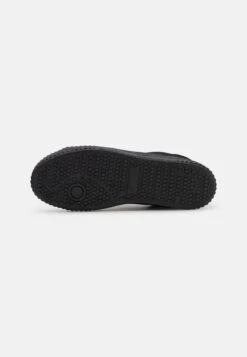 YOURTURN Unisex - Sneakers Laag - Black 10 YOURTURN Unisex - Sneakers Laag - Black -YOURTURN Verkoopwinkel 8dfa14378f2c446396880c9788f41a86