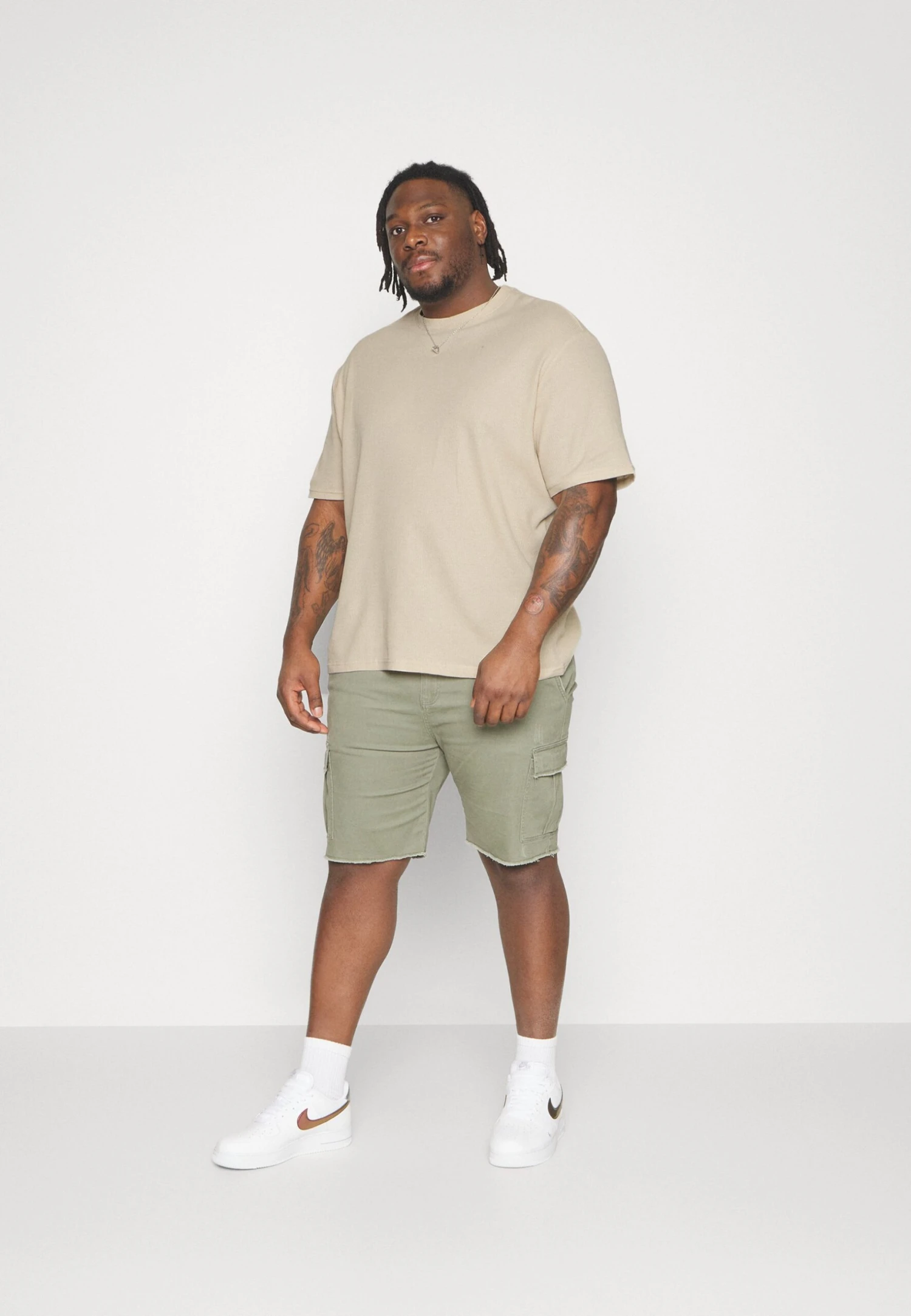 YOURTURN Unisex - T-Shirt Basic -Light Green/ Off-White 1 YOURTURN Unisex - T-Shirt Basic -Light Green/ Off-White