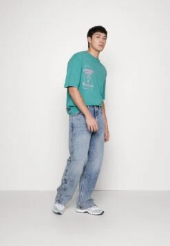 YOURTURN Unisex - Relaxed Fit Jeans - Light Blue Denim 12 YOURTURN Unisex - Relaxed Fit Jeans - Light Blue Denim -YOURTURN Verkoopwinkel 8e75ca8c7778447383527b31d9af764c