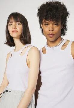 YOURTURN Unisex - Top - White 9 YOURTURN Unisex - Top - White -YOURTURN Verkoopwinkel 8ff9e4be9ad0402da2b149f952dd547f