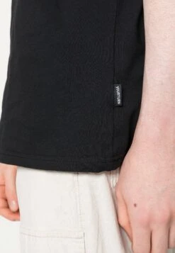 YOURTURN Graphic T-Shirt Beyond Unisex - T-Shirt Print - Black 9 YOURTURN Graphic T-Shirt Beyond Unisex - T-Shirt Print - Black -YOURTURN Verkoopwinkel 914acf9eb0cf4c74baa0b6ba0726356c