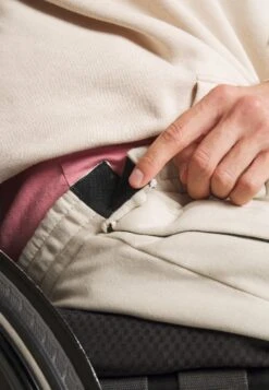 YOURTURN Trainingsbroek - Beige 15 YOURTURN Trainingsbroek - Beige -YOURTURN Verkoopwinkel 9381a5e35ebe4c33aaf15a37c764dc54