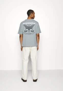 YOURTURN Unisex - T-Shirt Print - Dark Grey -YOURTURN Verkoopwinkel a40fdef59e3a4a4c9644d64a0b7ebfa7