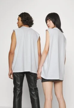 YOURTURN Unisex 2 Pack - Top - White, Black 11 YOURTURN Unisex 2 Pack - Top - White, Black -YOURTURN Verkoopwinkel adf66e2d7d094e35b79b1f4f472e6fee