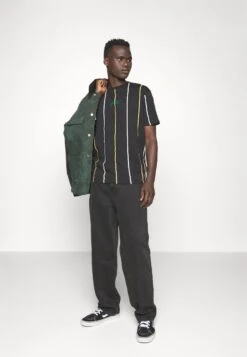 YOURTURN Unisex - T-Shirt Print - Black/White 9 YOURTURN Unisex - T-Shirt Print - Black/White -YOURTURN Verkoopwinkel ae6974bac6e94fb098f2859524f1d8b3