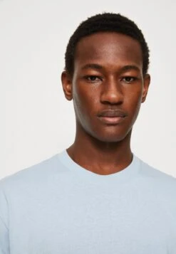 YOURTURN Unisex - T-Shirt Print - Light Blue 9 YOURTURN Unisex - T-Shirt Print - Light Blue -YOURTURN Verkoopwinkel b688a4203028415f8644abd7f9f50f39