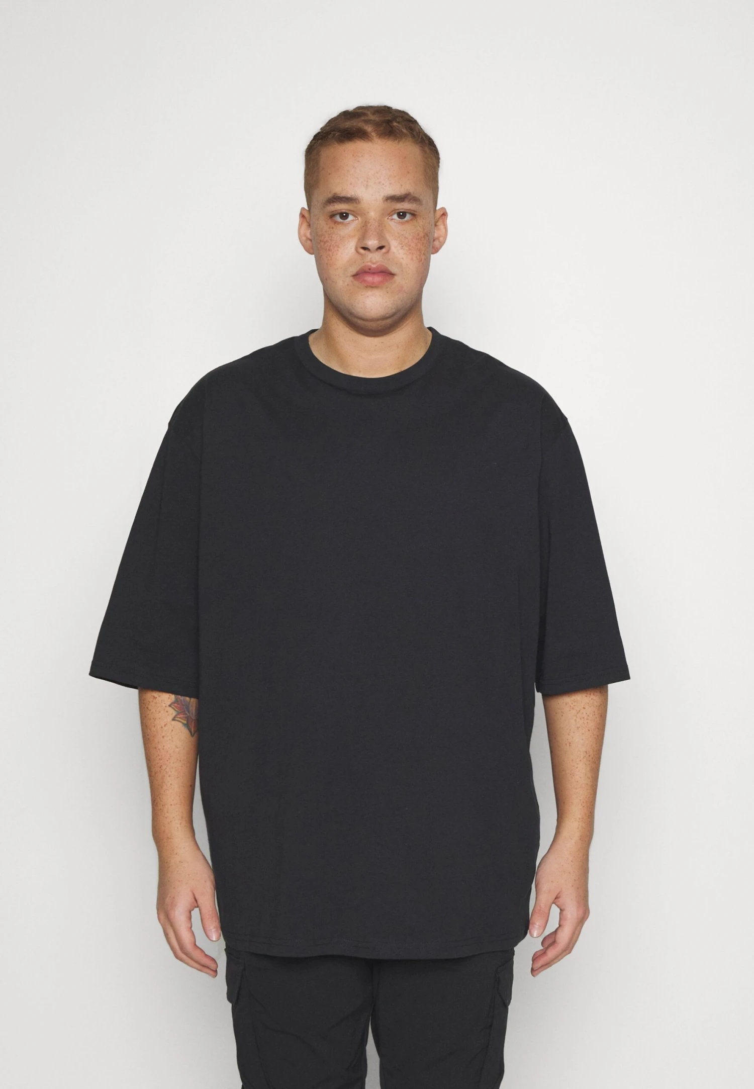 YOURTURN Unisex 3 Pack- T-Shirt Basic - White/Lilac/Black 4 YOURTURN Unisex 3 Pack- T-Shirt Basic - White/Lilac/Black - Afbeelding 4