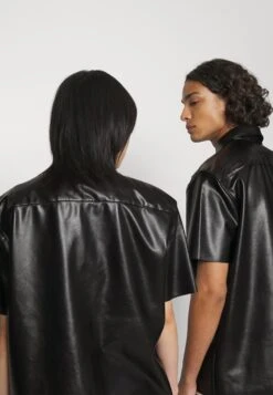 YOURTURN Unisex - Overhemdblouse - Black 12 YOURTURN Unisex - Overhemdblouse - Black -YOURTURN Verkoopwinkel ce23869e514c44ca8d496a6ad338ef66