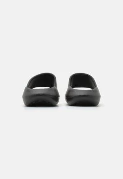 YOURTURN Badslippers - Black -YOURTURN Verkoopwinkel cebbc0a753f84fd0b2195c736a213c43