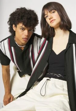 YOURTURN Bowling Unisex - Overhemd - Black 9 YOURTURN Bowling Unisex - Overhemd - Black -YOURTURN Verkoopwinkel cf0a271c0d134b08b10e0f7858315eeb