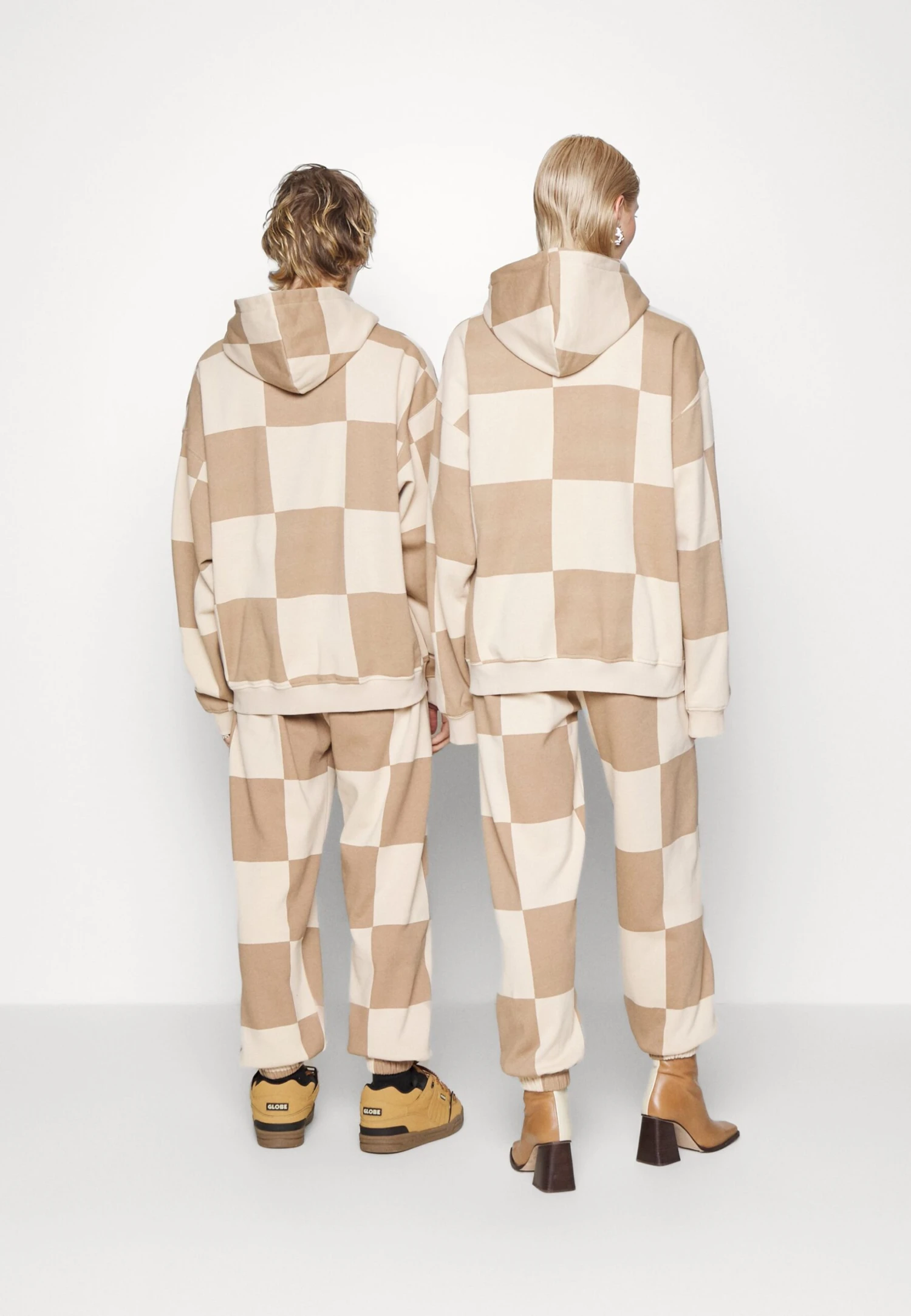 YOURTURN Unisex - Trainingsbroek - Beige 3 YOURTURN Unisex - Trainingsbroek - Beige - Afbeelding 3