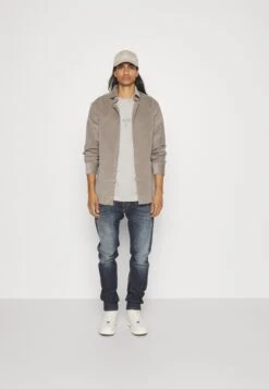 YOURTURN Verkoopwinkel -YOURTURN Verkoopwinkel d60f0dd8161342fc927f2e0139e8e5d6