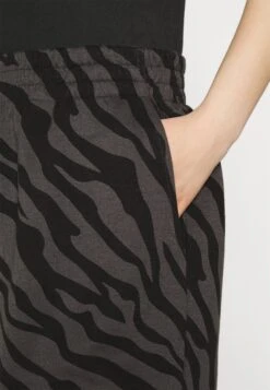 YOURTURN Unisex - Shorts - Dark Grey -YOURTURN Verkoopwinkel d72555a0c93f498496bcfb8210079d9c