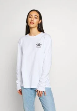 YOURTURN Longsleeve - White 9 YOURTURN Longsleeve - White -YOURTURN Verkoopwinkel e3e7c0ecd1364435a648601a663c71d4