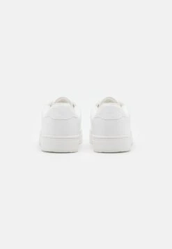 YOURTURN Sneakers Laag - White 8 YOURTURN Sneakers Laag - White -YOURTURN Verkoopwinkel e422fcb945e54679a768f4c471e3e98a