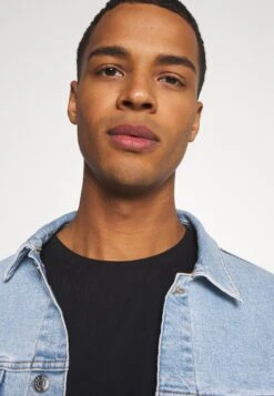 YOURTURN Unisex - T-Shirt Print - Black -YOURTURN Verkoopwinkel f2a3cfc5fe484830898e53193cf9741d