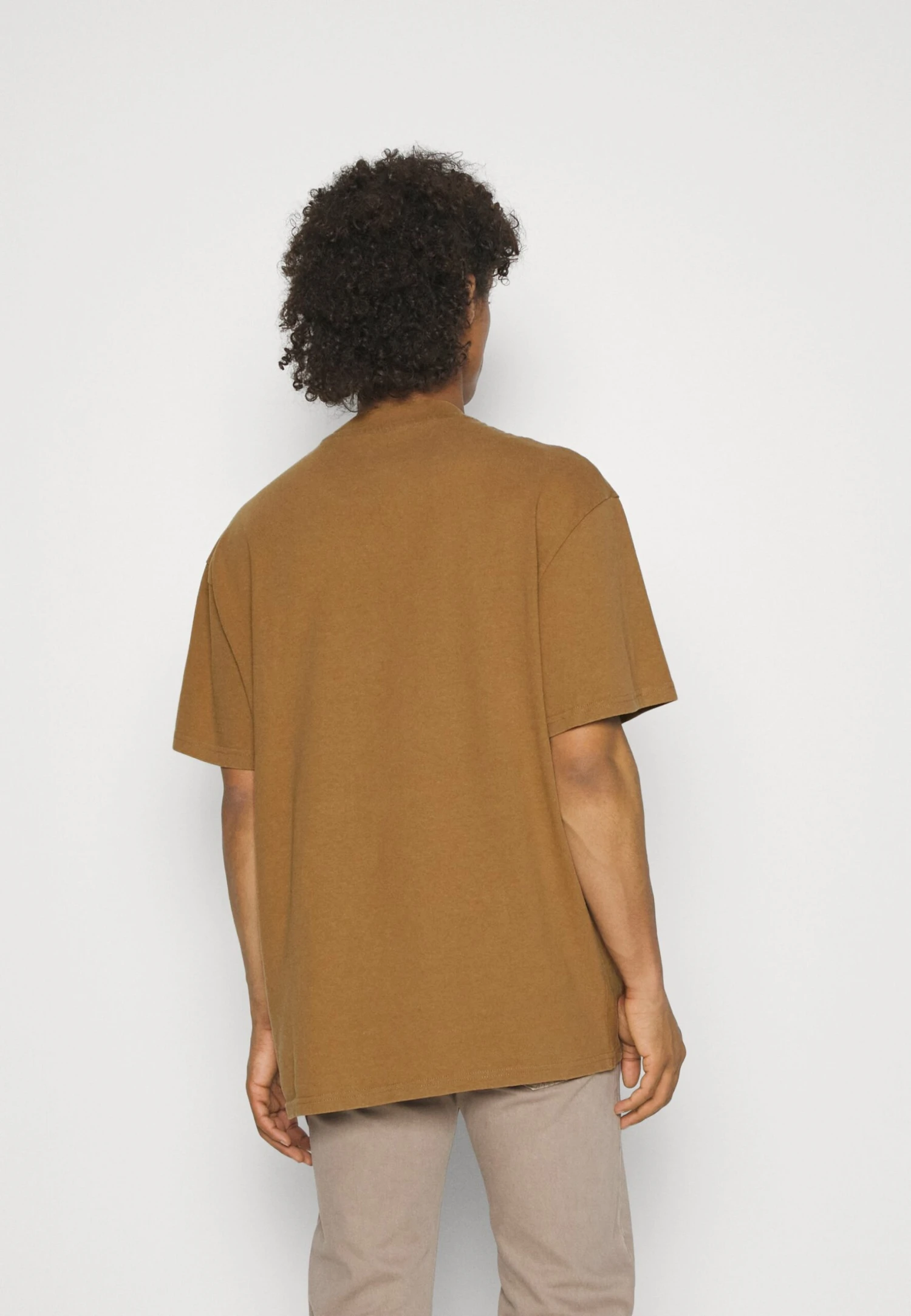 YOURTURN Unisex - T-Shirt Basic - Beige 3 YOURTURN Unisex - T-Shirt Basic - Beige - Afbeelding 3